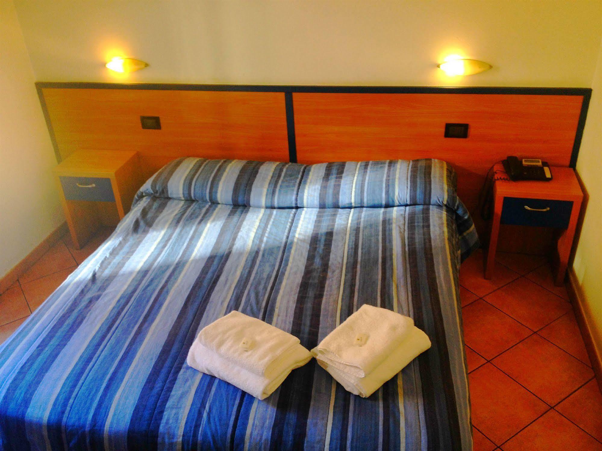 Hotel Iride Stazione Lambrate Citta Studi Milan Exterior photo